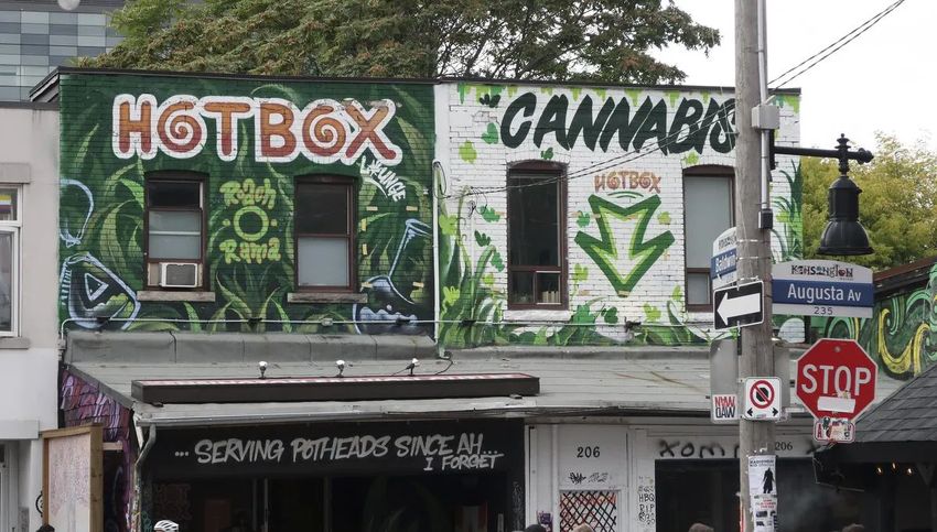  Cannabis dispensary glut claims Kensington pioneer HotBox