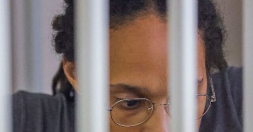  Hostage Expert: Brittney Griner Could Lose 60 to 70 Pounds, Gets No Fresh Air or Sunlight in Russian Prison