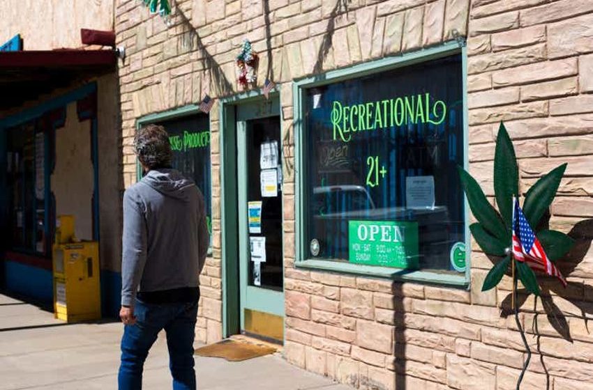  Kansas City Fed outlines economic activity boost from marijuana legalization