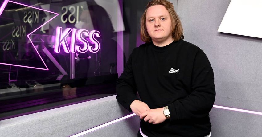  Lewis Capaldi on anxiety, Tourette’s and fame: ‘This isn’t the f**king 70s. I’m not Tommy Lee’