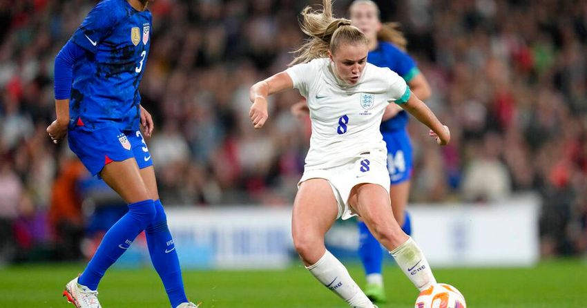  England women beat world champions USA