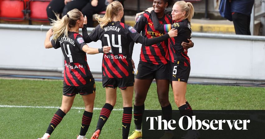  Khadija Shaw at the double as Manchester City blow away Tottenham