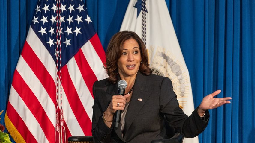  Kamala Harris’ Record on Marijuana as a Prosecutor Is Back in the Spotlight