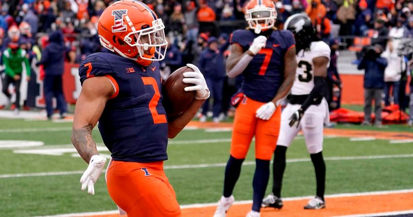  What we know about Illinois running back Chase Brown’s injury vs. Purdue football