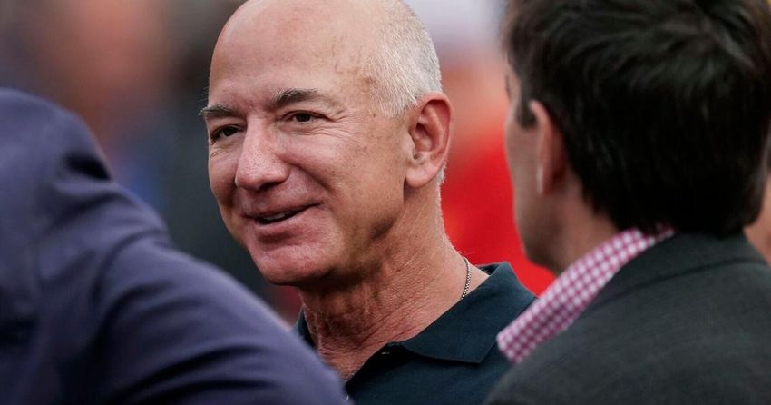  Jeff Bezos says he will give away most of his fortune