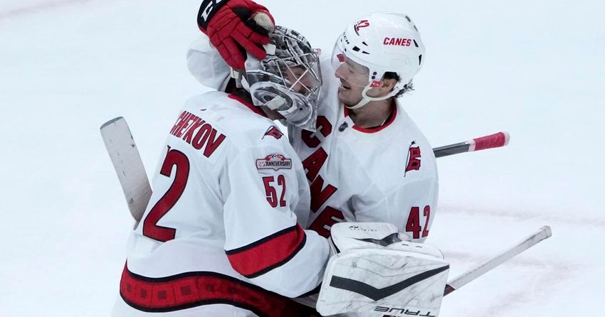  Rookie Kochetkov gets 1st shutout, Canes beat Blackhawks 3-0