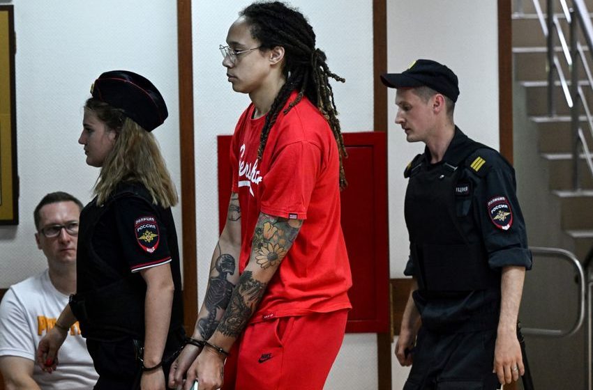  Russia moves jailed US basketballer to penal colony