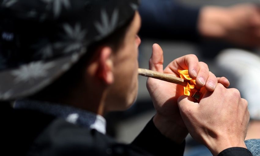  Smoking Marijuana More Harmful to Lungs Than Cigarettes: Study