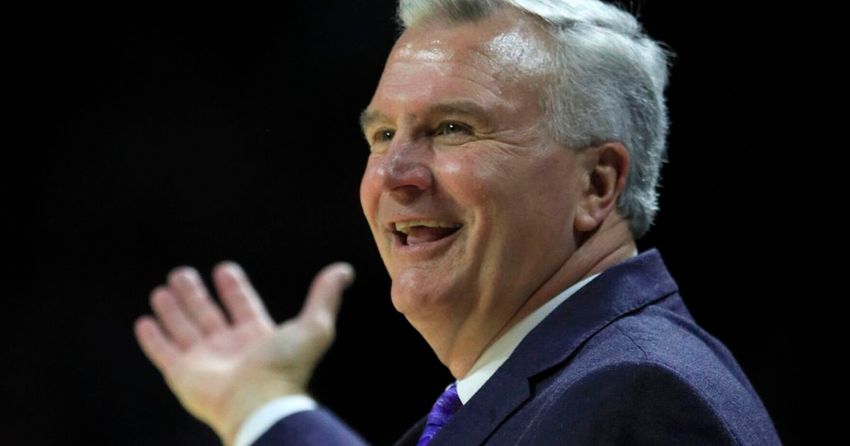  Bruce Weber gets ‘special’ standing ovation in first time back at Illinois basketball game