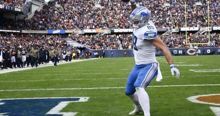  Lions storm back to beat Bears for second straight division win