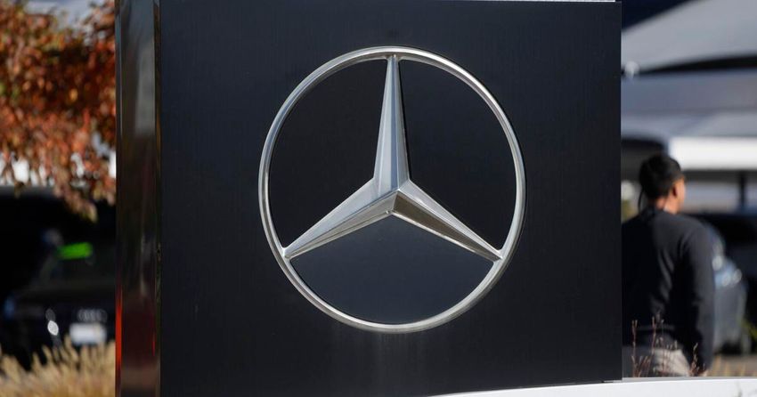  St. Louis jury awards $1.8M over hostile workplace at Mercedes-Benz dealership