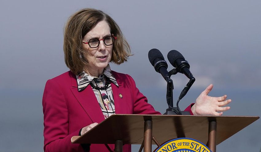  Oregon Gov. Kate Brown pardons an estimated 45,000 people for marijuana possession