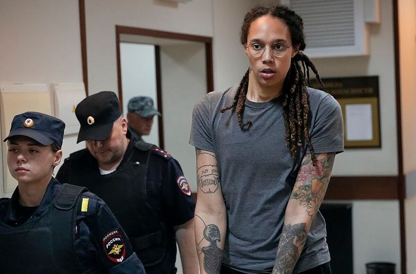  Brittney Griner: Russian diplomat says prisoner swap with US remains possible