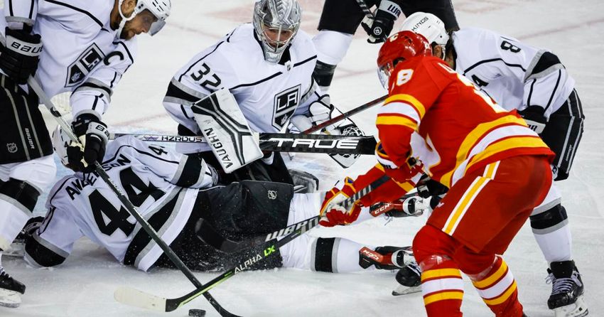  Toffoli, Lindholm lead Flames to 6-5 win over Kings