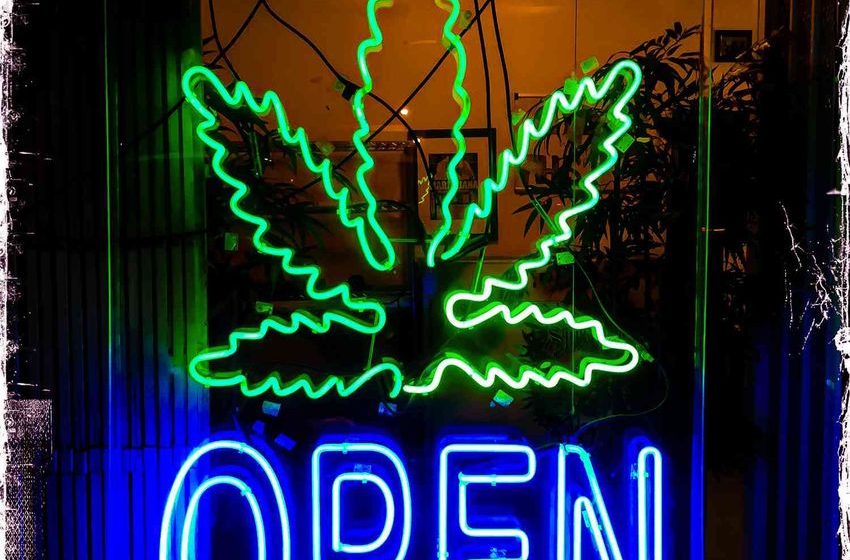  New York Grants First 37 Licenses for Weed Dispensaries