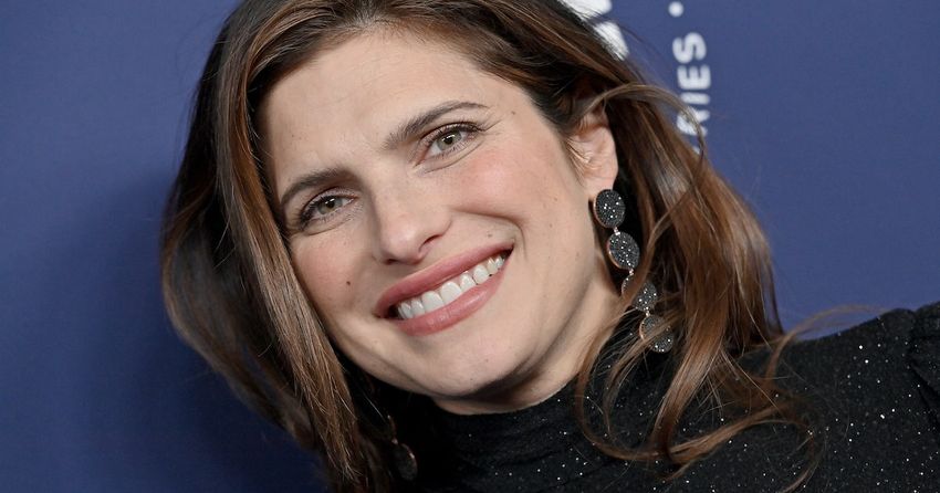  Lake Bell Says She’s “Straight Up Just A Better Parent” On Weed