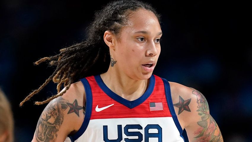  WBNA star Brittney Griner freed in prisoner swap with Russia