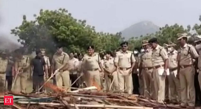  Watch: Andhra Pradesh Police burns crops, seizes Cannabis from Anakapalle