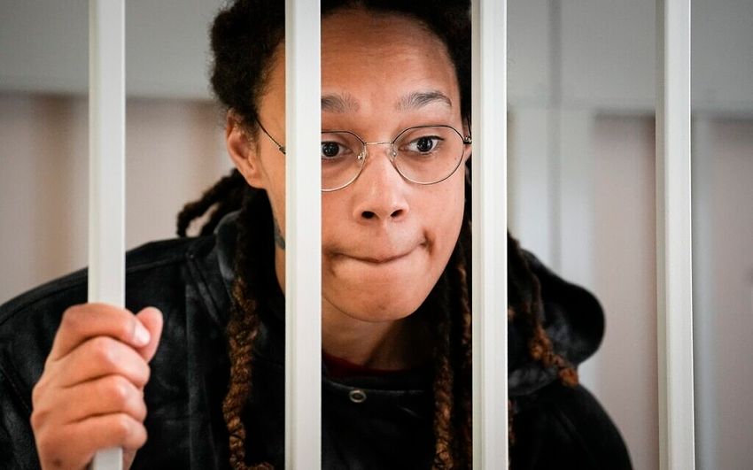  Russia releases WNBA star Brittney Griner in prisoner swap with US