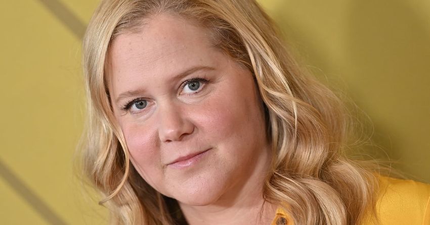  Amy Schumer Feels “Like a Different Person” After Endometriosis Treatment