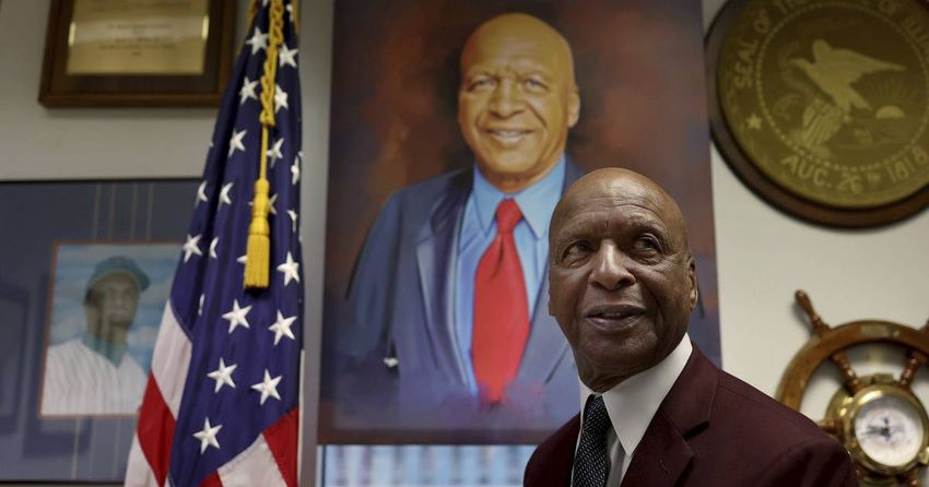  Stepping down after 24 years as Illinois secretary of state, Jesse White shares memories of MLK, minor league baseball and Michael Madigan