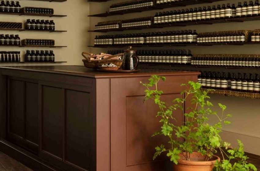  JamesPlumb fuses bulrush and hemp elements at Cambridge Aesop store