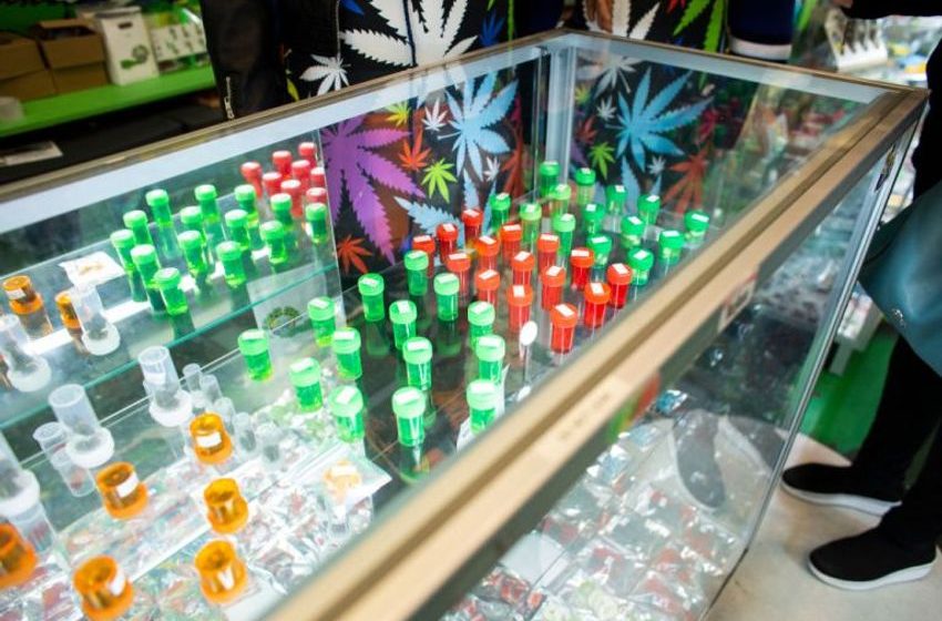  NYC Will Force Landlords to Evict Illegal Weed Shops