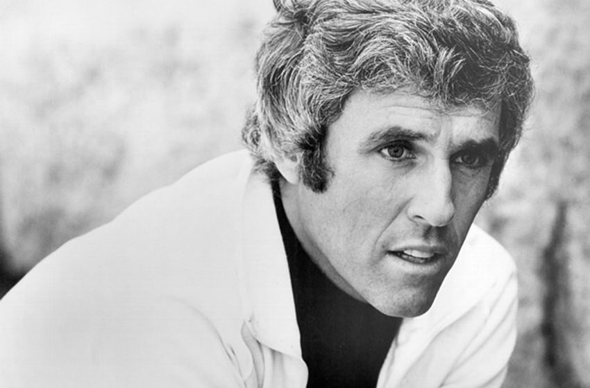  Good Morning, News: Oregon Supreme Court Hits the Brakes on Gun Law, Portland Pizza Is Most Expensive, and RIP the Great Burt Bacharach