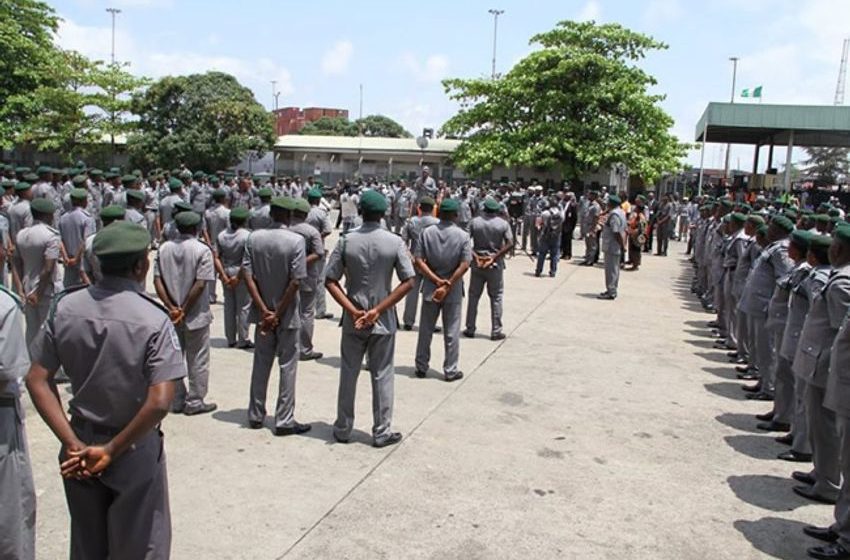  Customs intercept N517m carbide, military camouflage