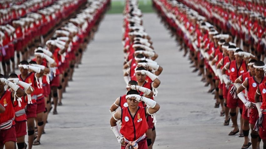  Thai cadets break world record with mass martial arts ritual