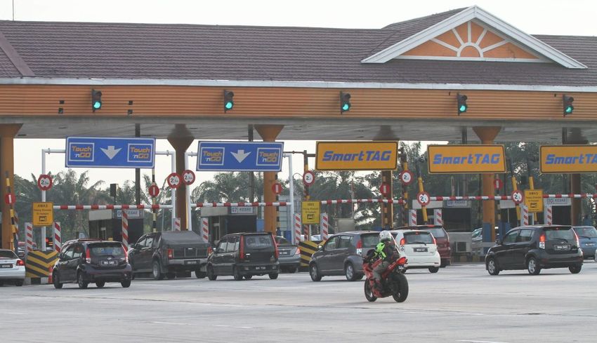  PM will look into TnG monopoly of highway toll collection system