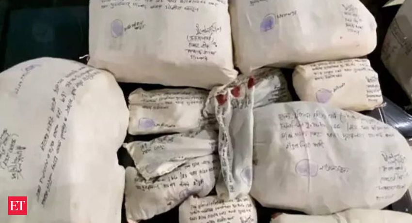  UP: Crime branch seizes drugs worth Rs 2.5 crore, arrests 5 interstate drug peddlers