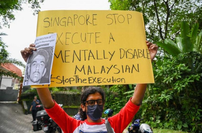  Family of Singaporean on death row for cannabis pleads for clemency