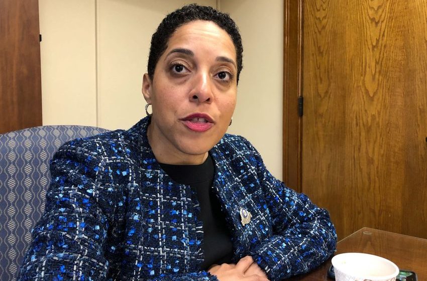  St. Louis prosecutor to seek reelection despite ouster bid