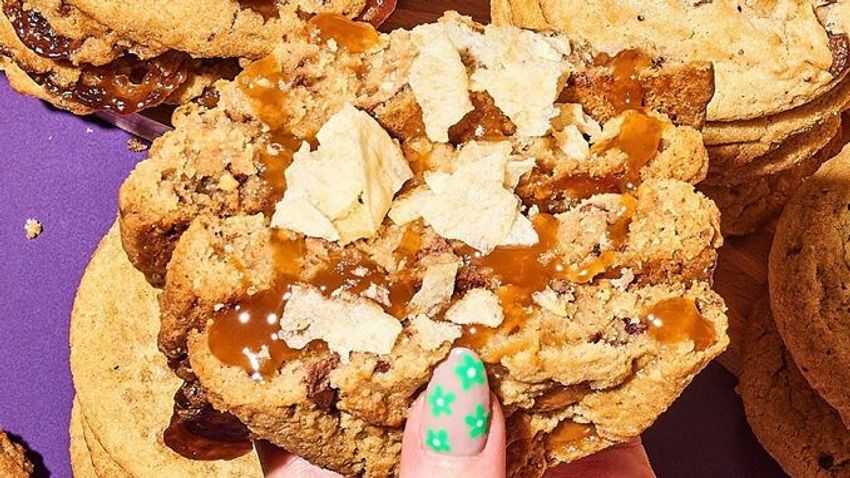  Munchie-Themed 4/20 Cookies – Insomnia Cookies Created the Crunchie Munchie Deluxe for 4/20 (TrendHunter.com)