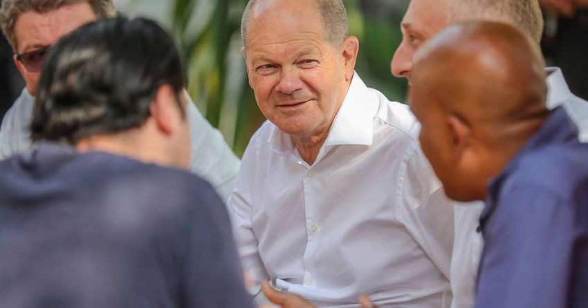  Olaf Scholz dodges duel as serious fault line revealed in coalition