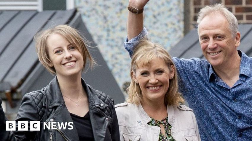  Laura Nuttall: Mum hails Peter Kay’s ‘incredible’ brain cancer vow