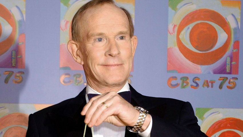  Tom Smothers, Half Of Comedic Duo The Smothers Brothers, Dies At 86: Here Are The Biggest Deaths Of 2023