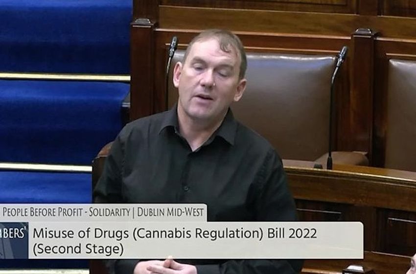  ‘It’s incredible that he says cannabis is a gateway drug – he owns a pub’ – Gino Kenny hits out at Danny Healy-Rae in Dáil