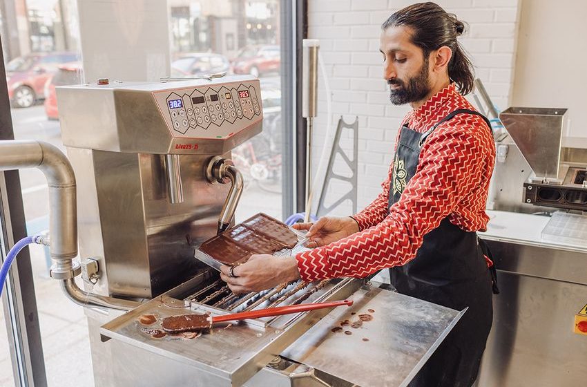  Meet barefoot businessman Muffadal Saylawala and his Oro Chocolate cafe