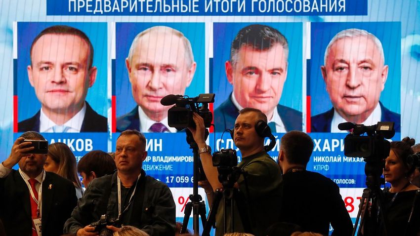  Putin wins election with 88% of vote as expected