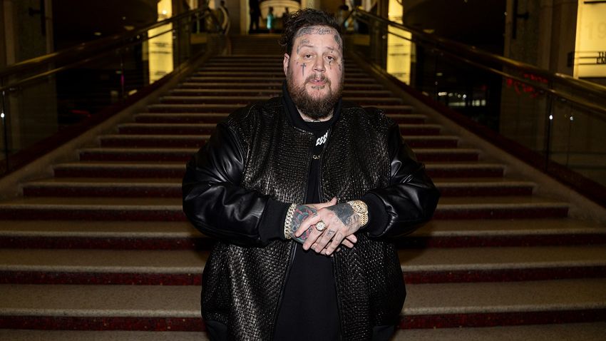  Jelly Roll admits marijuana keeps him sober from Xanax, cocaine and codeine: ‘Hot button topic’