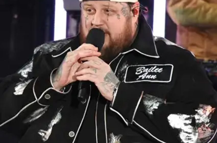  Jelly Roll Says Smoking Marijuana ‘Has Kept Me Sober’ Amid Lifestyle Change