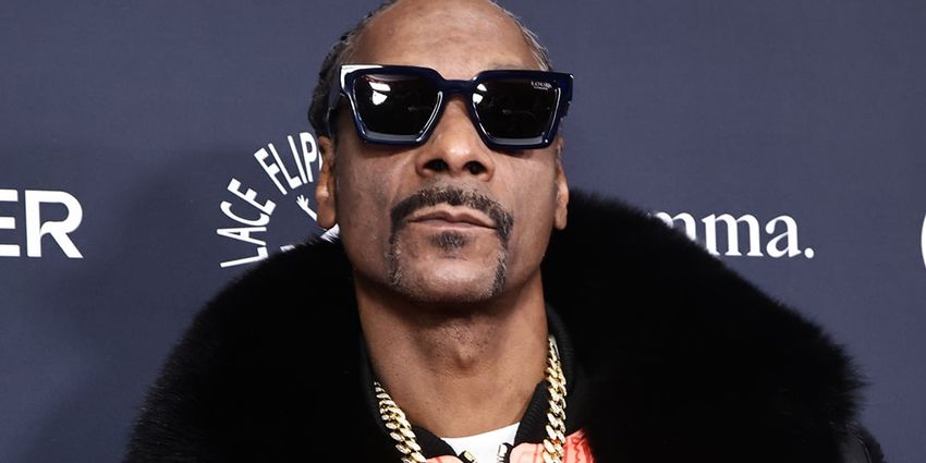  Snoop Dogg’s Smoked Blunt Roach Is up for Auction