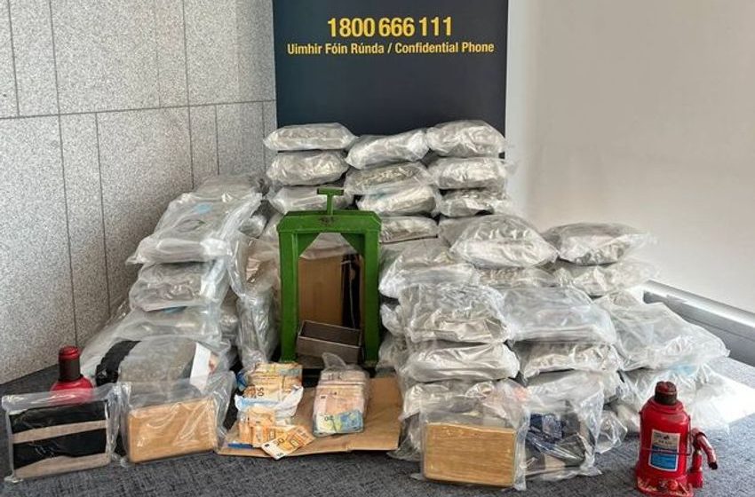  Gardaí arrest two men following seizure of cocaine and cannabis worth over €1.7m in Dublin