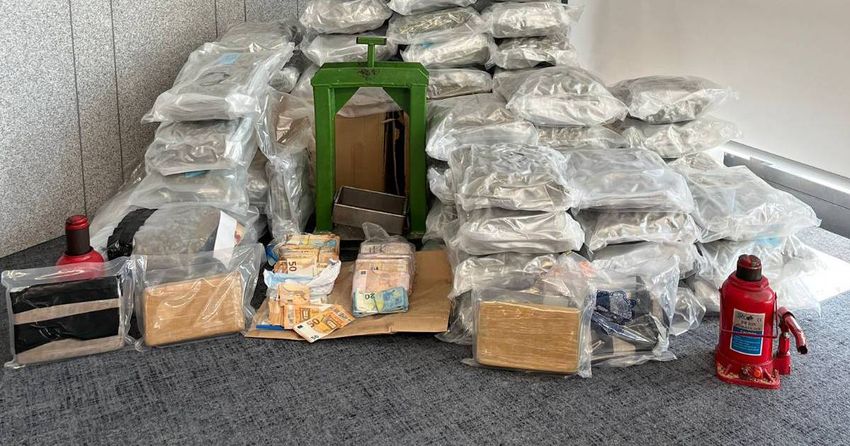  Cocaine and cannabis worth €1.7 million seized in targeted raid on organised criminal gangs