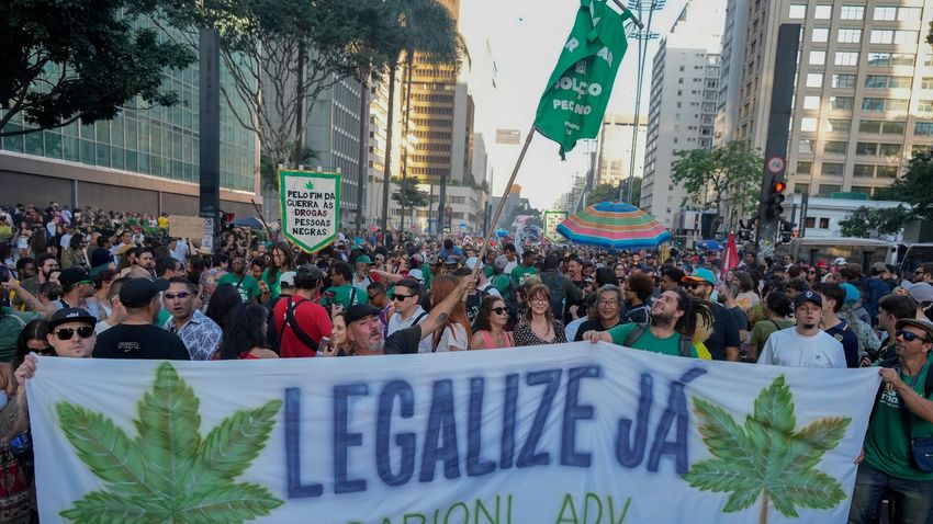  Brazil’s Supreme Court decriminalizes possession of marijuana for personal use