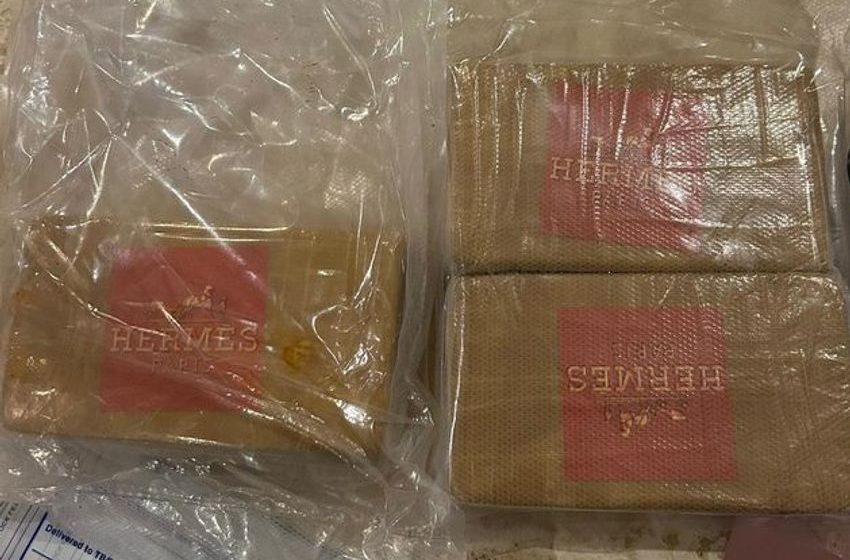  Man arrested after Gardaí seize €300,000 worth of heroin, cannabis and cocaine in Dublin