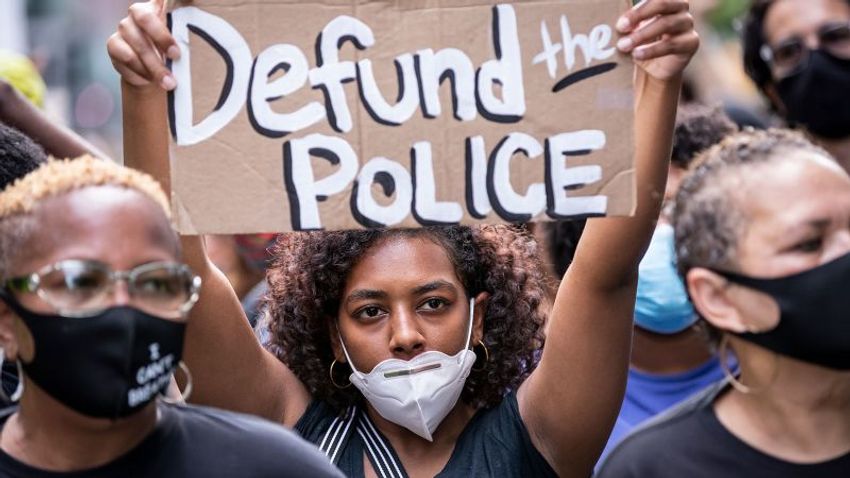  Kamala Harris praised ‘defund the police’ movement in June 2020 radio interview | CNN Politics