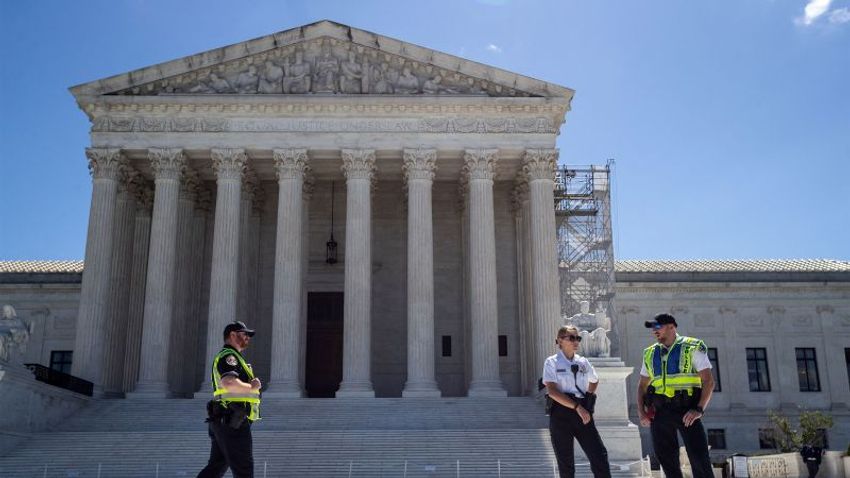  Supreme Court declines to hear a series of challenges to laws barring felons and drug users from having guns